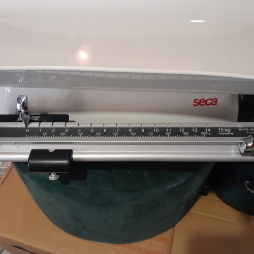 Seca 725 baby scale new