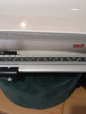 Seca 725 baby scale new