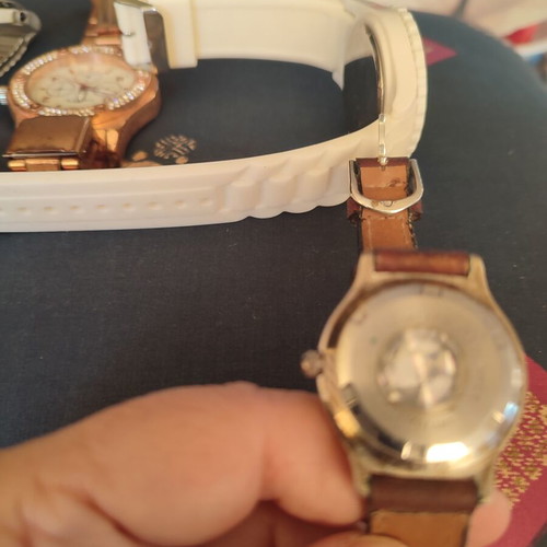 Women's watches used, white and silver, all working