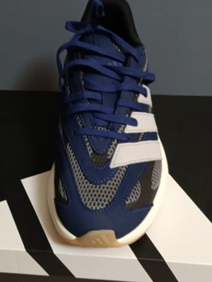Adidas Lightblaze athletic shoes with Lightstrike sole like new, blue
