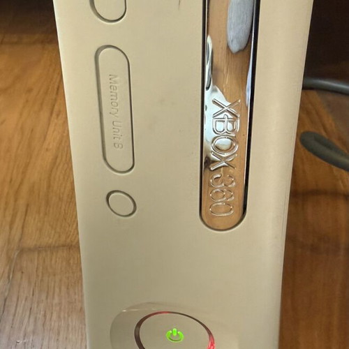 Microsoft Xbox 360 full bundle used, console with accessories and game