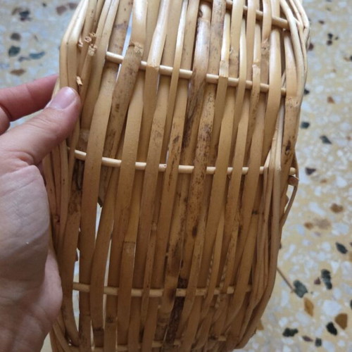 Rattan woven basket like new, 42 cm diameter, 13 cm height