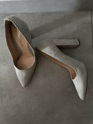 Sante gray suede high heels like new, 10cm heel