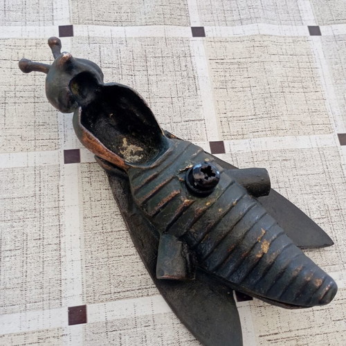 Vintage brass ashtray in bee shape used