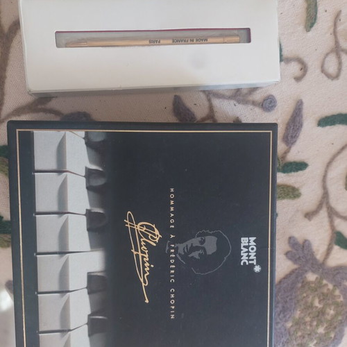 Cartier pen and Montblanc fountain pen set like new