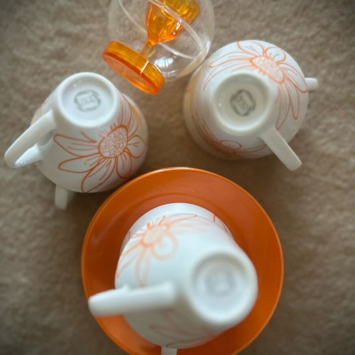 Porcelain cup and saucer set new with gift sugar bowl