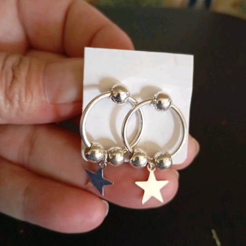 Earrings new, impressive and very light for all occasions