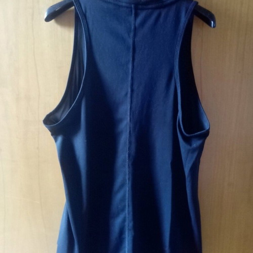 Nike sleeveless running tank small like new, black