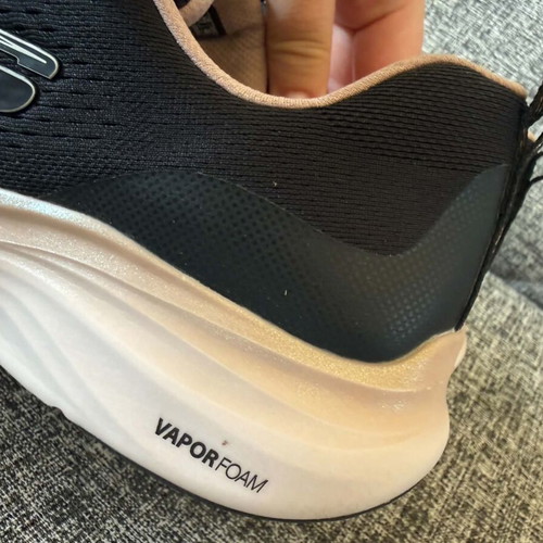 Skechers Vapor Foam women's athletic shoes like new, size 40