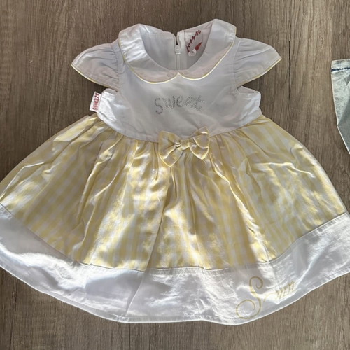 Baby clothes pack size 6-9 months like new, 13 vests, 2 dresses, 2 shirts