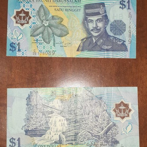 Foreign old collectible banknotes used, pack of 10 pieces