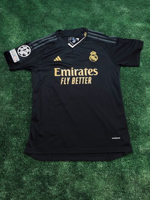 Real Madrid 23/24 Third Kit Bellingham #5 μέγεθος M μεταχειρισμένο