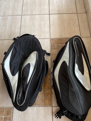 Βαλίτσες σαμάρια μηχανής Bagster σαν καινούργιο