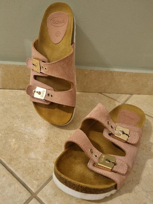 37 - Scholl suede sandals