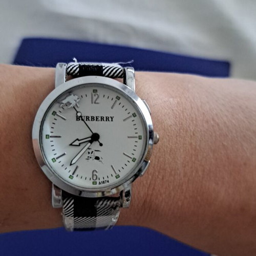 Burberry unisex watch classic used with strap