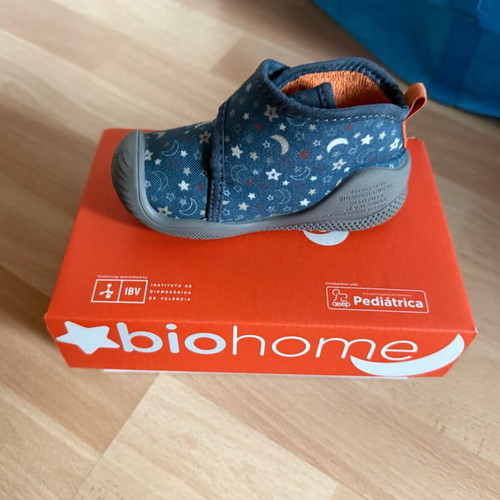 Biomecanics boy slipper size 22 like new