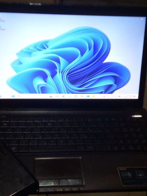 Laptop ASUS K53U used with external 500GB HDD, 8GB RAM