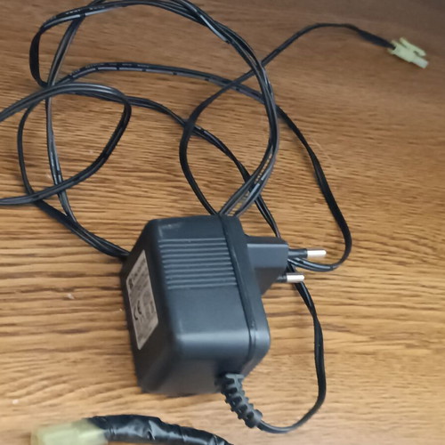 Airsoft batteries used, pack of 4 with 2 chargers