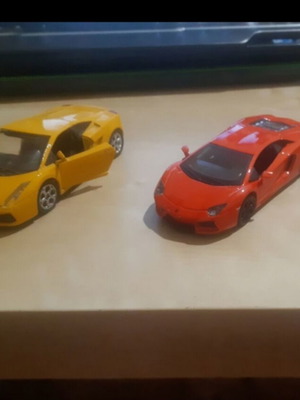 Lamborghini Gallardo 1/32 and Aventador 1/36 diecast model cars, pack of 2