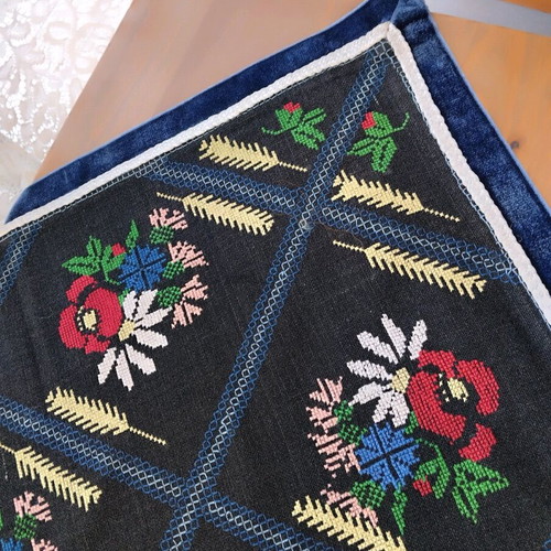 Vintage square unused 60x60 cm hand embroidered