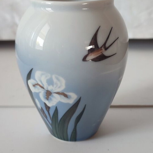Royal Copenhagen porcelain set with swallow vase & collectible Cocker Spaniel plate