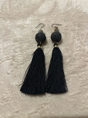 Dangling earrings like new, black