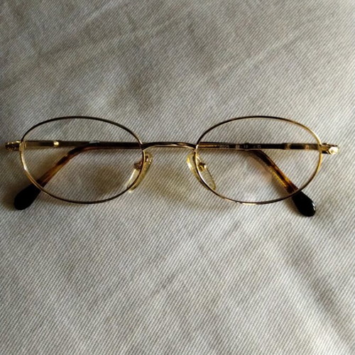 Vintage Italian Oval Metal Eyeglasses like new, gold color