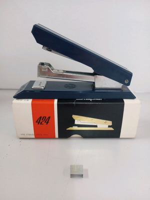 Vintage handheld stapler new, 1980s