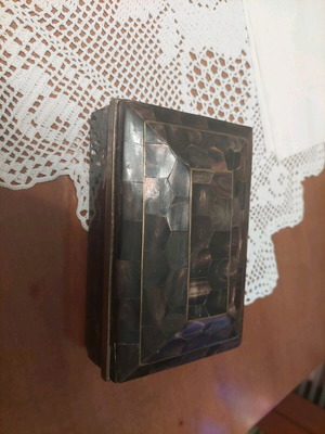 Ταμπακιέρα επιτραπέζια σαν καινούργια, διαστάσεις 10×16×4,5