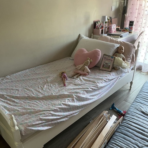 Double bed with mattress
