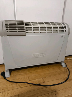 Delonghi Convertor heater like new with directed warm air transmission