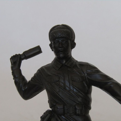 World War II Russian Army Officer Figurine, like new, large size