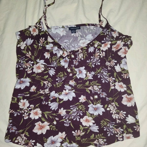 American Eagle floral top medium like new