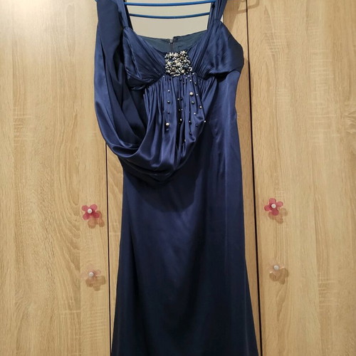Cocktail dress like new with appliqué pearls blue size M