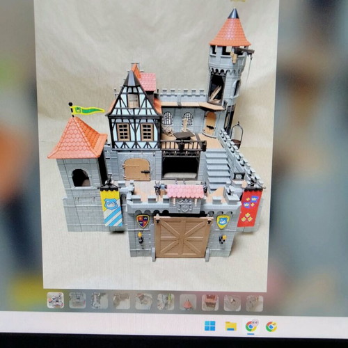 Playmobil 3666 Large Knight Castle like new, vintage 90s, complete
