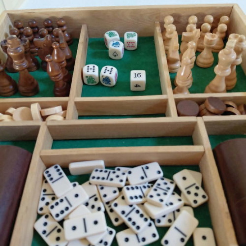 Collectible multi-game set with chessboard, backgammon, checkers, dice
