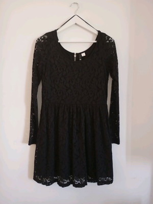 Black dress with lace sleeves H&M like new, size M