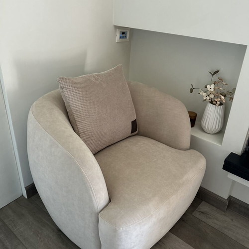La Redoute armchair with swivel base, like new, beige
