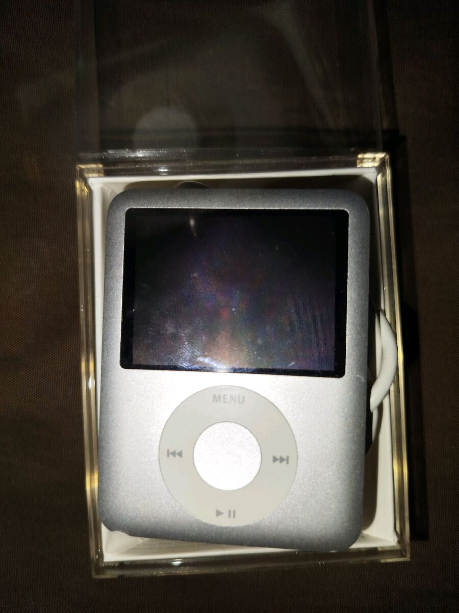 Apple iPod nano 3rd Generation 4GB used,… - € 70,00 - Vendora.cy