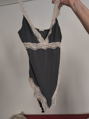 Elegant Oysho cotton bodysuit M used, grey and beige