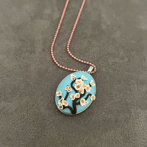 Handmade necklace used with design, 38 cm chain length