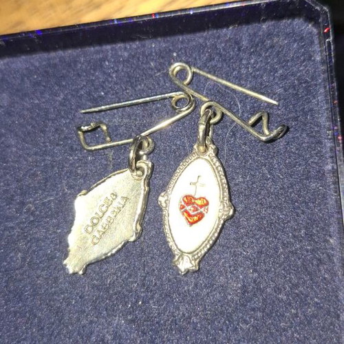 Dolce & Gabbana vintage enamel pins 1990, new, white and red