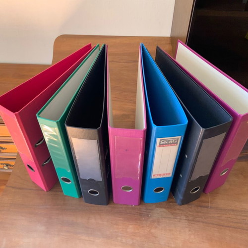 Colored binders like new, pack of 7