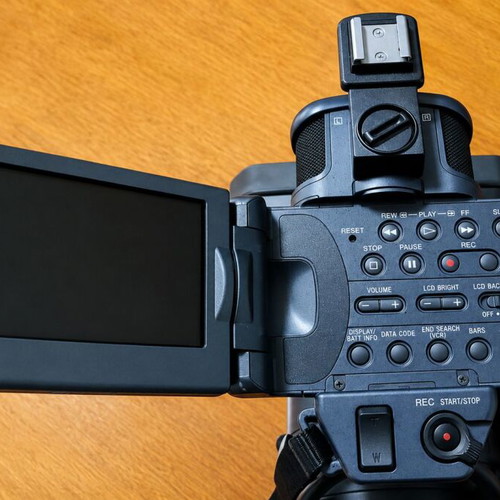 Sony HDR-FX1E HDV 1080i MiniDV 3CCD camcorder used with Carl Zeiss lens