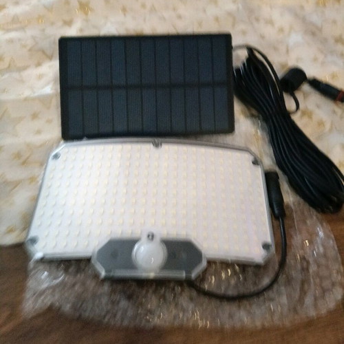Solar panel lamp 234 LED with motion sensor and remote control new