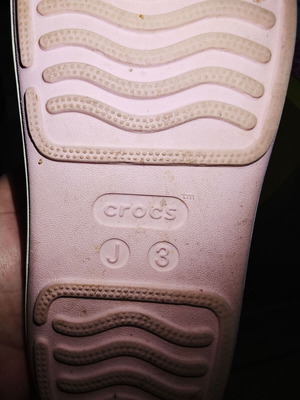 Crocs sandals used, size 34-35 for girls