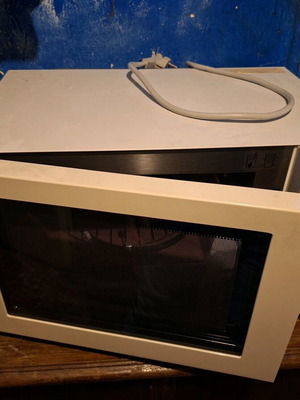 Microwave oven new