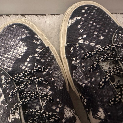 One Star Converse women's shoes used, animal print, size 37