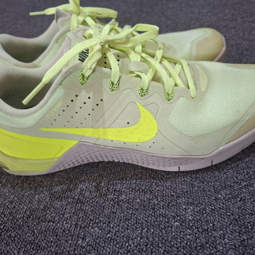 Nike Metcon 2 Mens Trainers like new, size 44