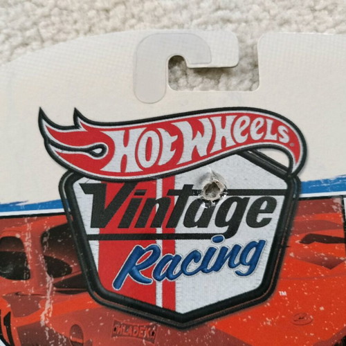Hot Wheels 2011 Vintage Racing Richard Petty 71 Plymouth GTX new
